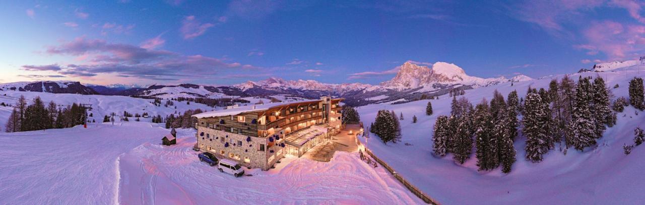 Paradiso Pure.Living Vegan Hotel Alpe Di Siusi Exterior foto